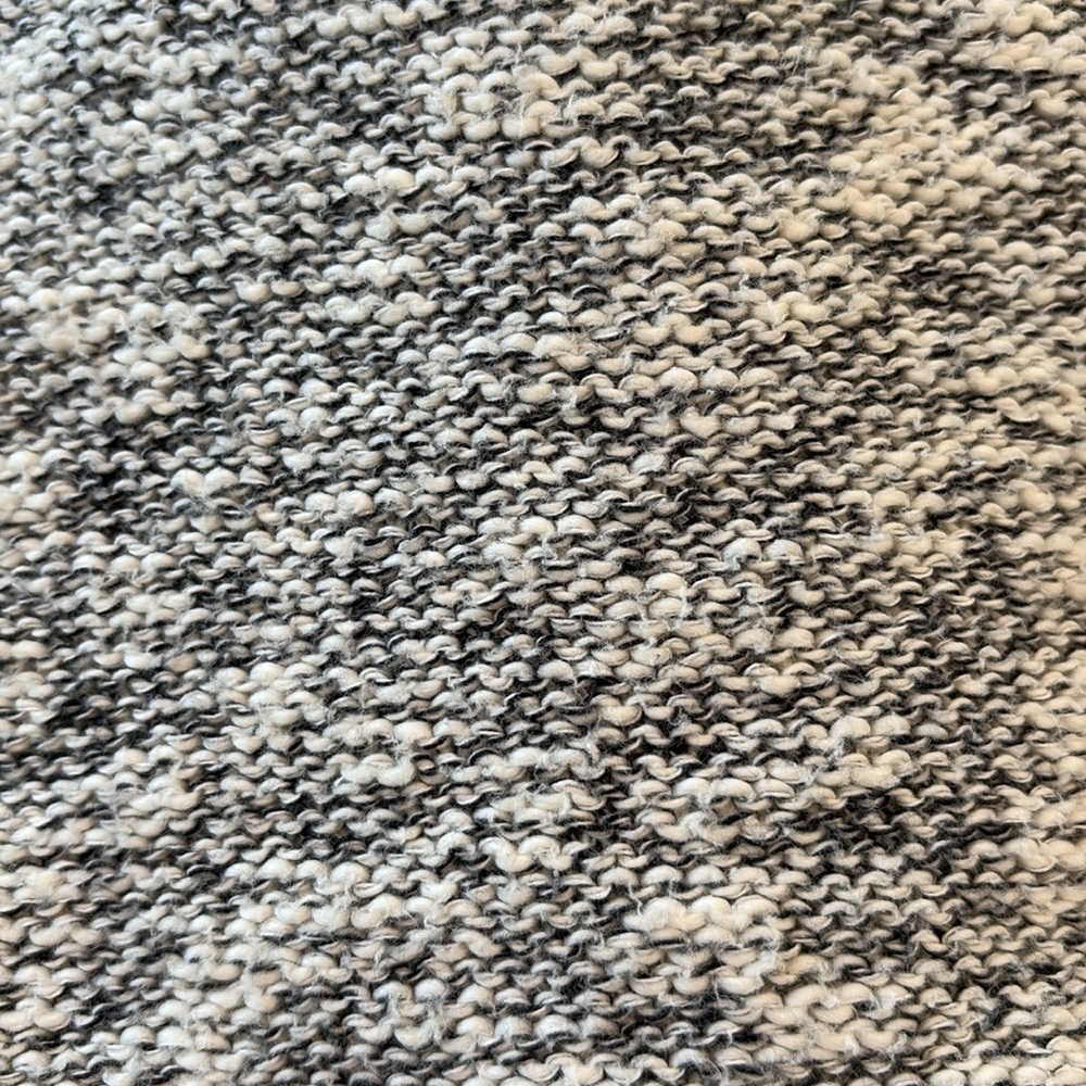 Banana Republic Italian Yarn Sweater Long Sleeve Boat Neck Gray Cream Medium - Picture 4 of 9
